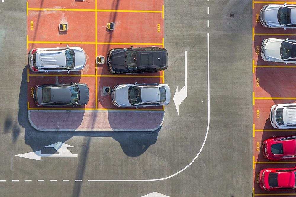 A Driver's Guide to UAE Parking Zones and Regulations